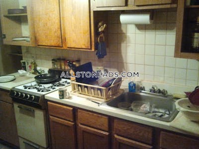 Allston 1 Bed 1 Bath Boston - $1,900 No Fee