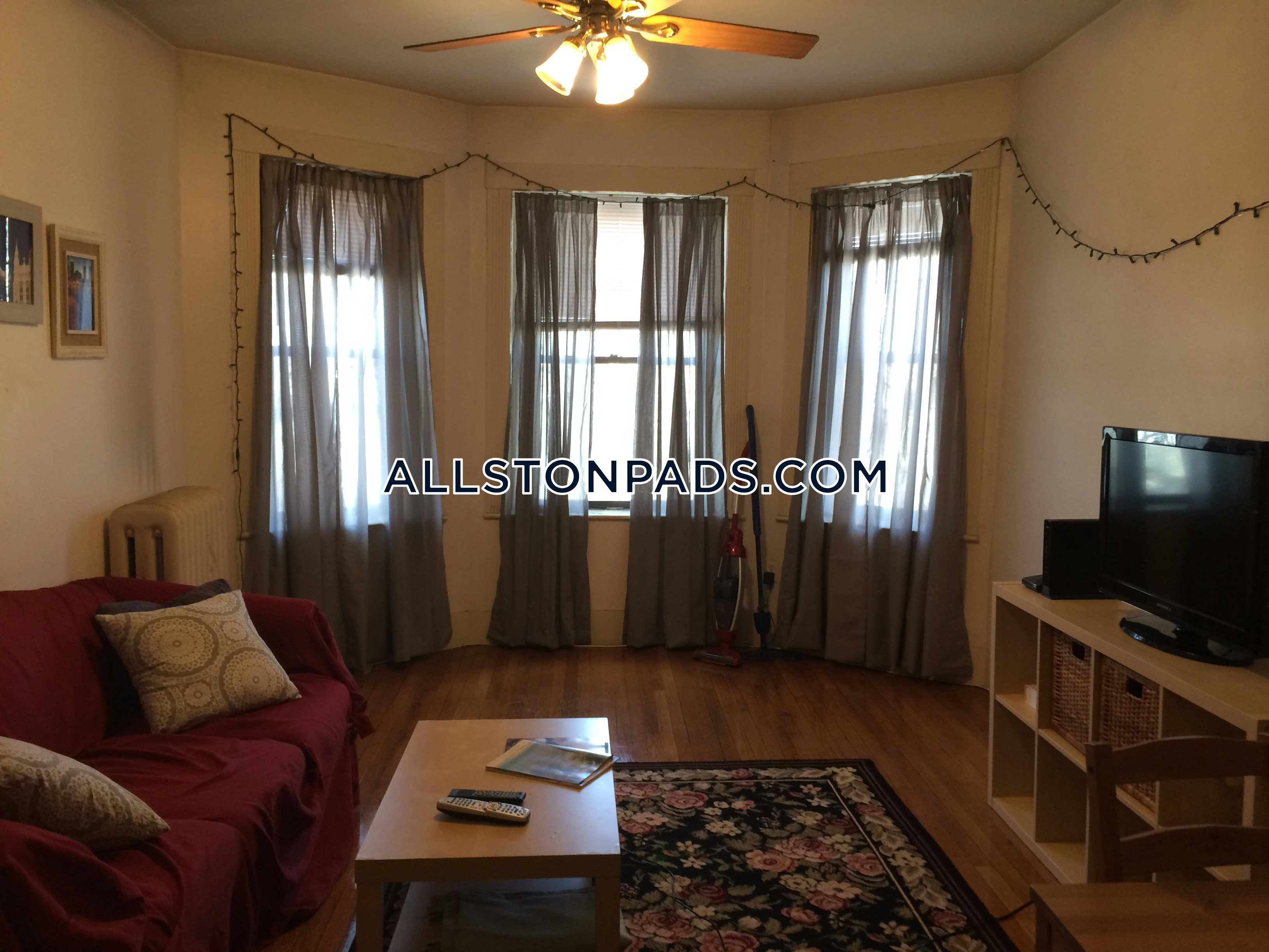 Allston Awesome Cat Friendly 3 Bed Apartment In Brighton Boston 2 975