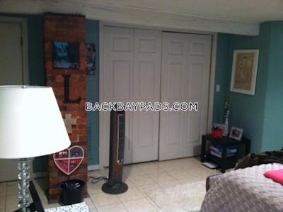 Back Bay Apartment for rent 2 Bedrooms 2 Baths Boston - $4,500