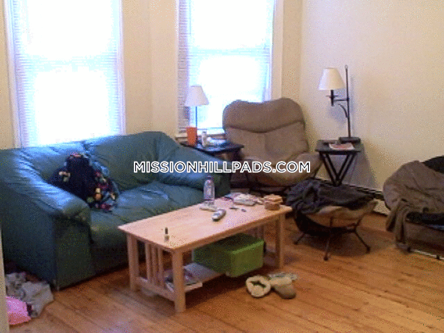 Mission Hill Apartment For Rent 3 Bedrooms 1 Bath Boston 3 500