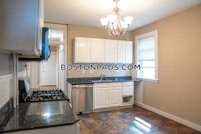 Mission Hill Spacious 6 bed 2 bath available NOW on Parker Hill Ave in Mission Hill!  Boston - $7,800