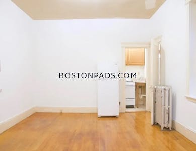 Northeastern/symphony Studio 1 Bath Boston - $2,100 50% Fee