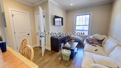 Roxbury 2 Bed, 1 Bath Unit Boston - $2,895 50% Fee