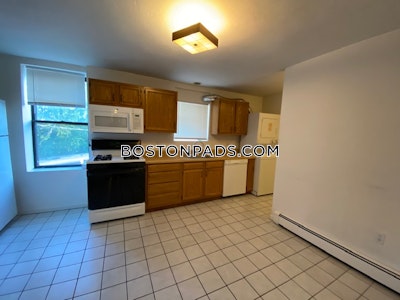 Cambridge Spacious 3 Bed 1 bath available NOW on Massachusetts Ave in Cambridge!!   Porter Square - $3,200