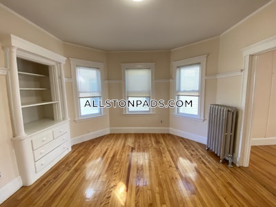 Allston Apartment for rent 3 Bedrooms 1 Bath Boston - $3,600
