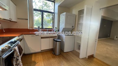 Brighton Apartment for rent 2 Bedrooms 2 Baths Boston - $2,800
