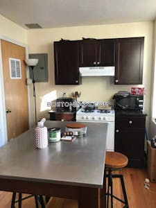 North End Great 3 Bed 1 Bath available 9/1 on Hanover St. in the North End  Boston - $3,495