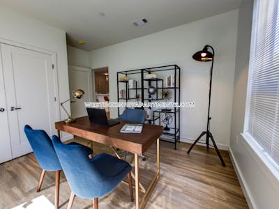 West Roxbury 3 Beds 2 Baths Boston - $13,673 No Fee