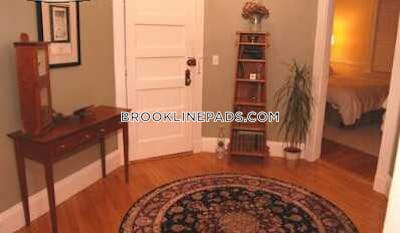 Brookline AMAZING 1 Bed 1 Bath Available 9/1 on Rawson Road!  Beaconsfield - $3,250