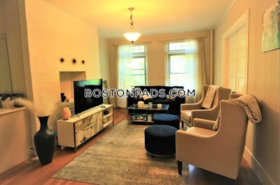 Brookline Deal Alert! Spacious 3 Bed 2 Bath apartment in Beacon St  Washington Square - $5,900