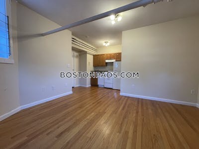 Fenway/kenmore By far the best Studio apt available on Bay State Rd  Boston - $2,100