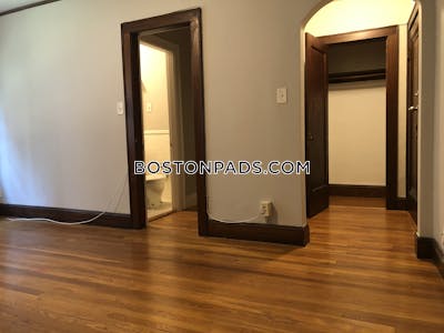 Somerville Apartment for rent Studio 1 Bath  Tufts - $2,400