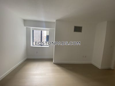 Downtown Financial District 1 bed and 1 bath Luxury Apartment Boston - $3,581 No Fee